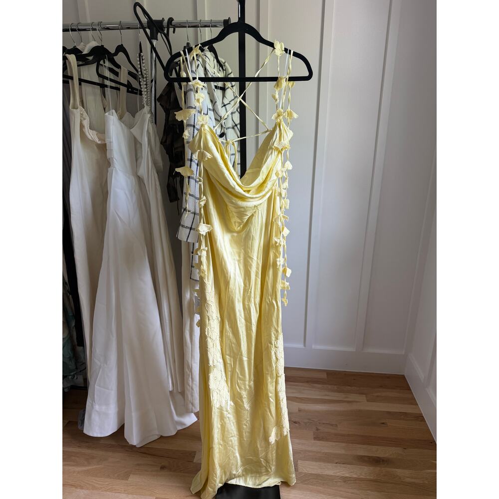 NBD Inaya Gown in Butter Yellow - Picture 4 of 16